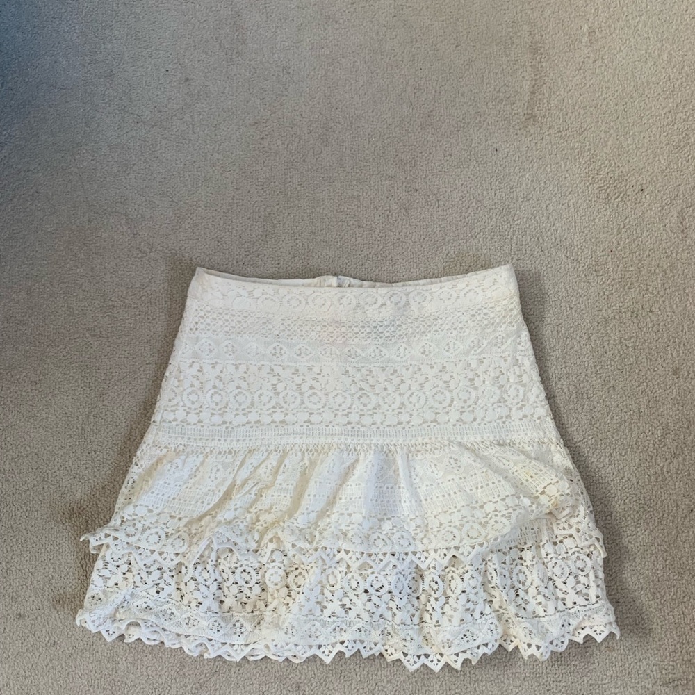 Lace skirt